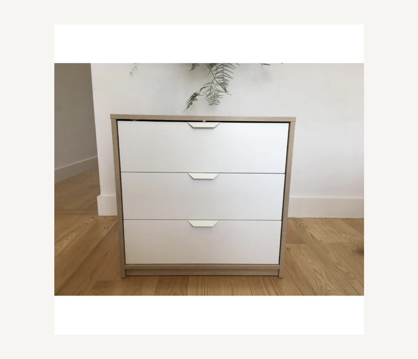 chest of drawers with 3 drawers in bleached oak / white