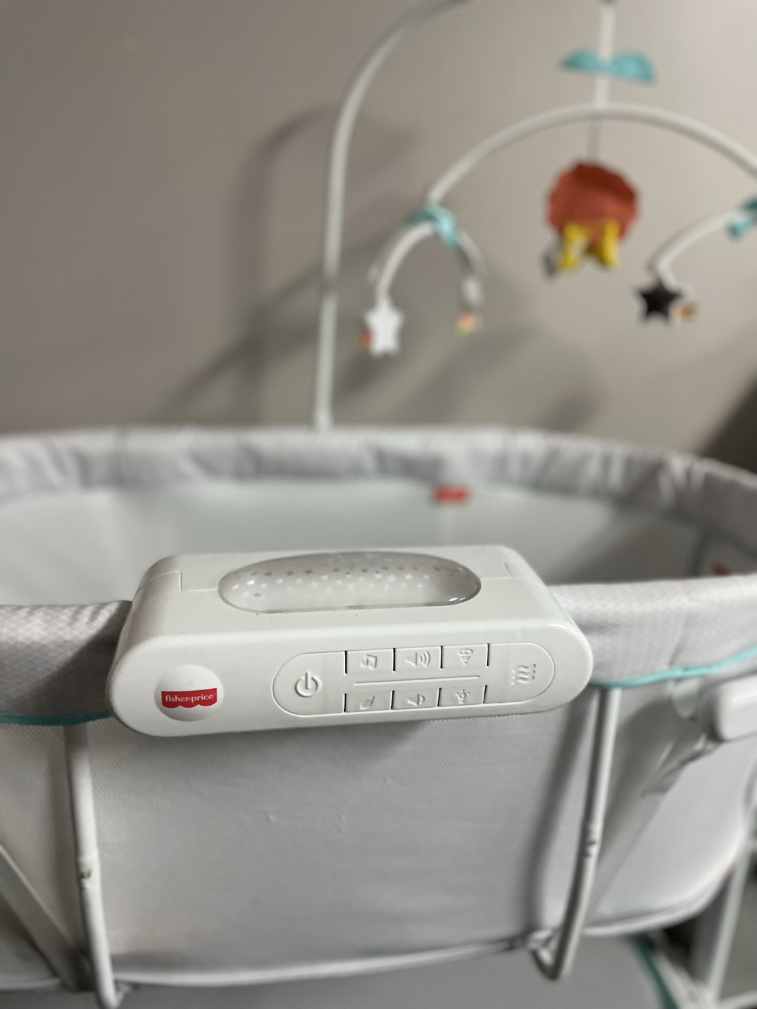 Almost new baby bassinet