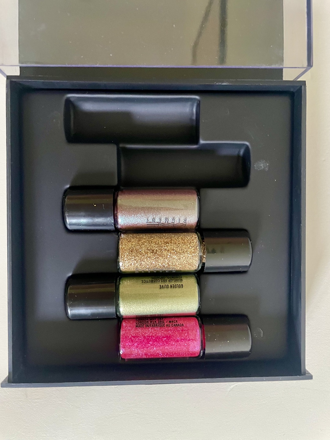 FINAL PRICE ✨MAC pigments glitters, brand new never used (rare) image indicator(3)