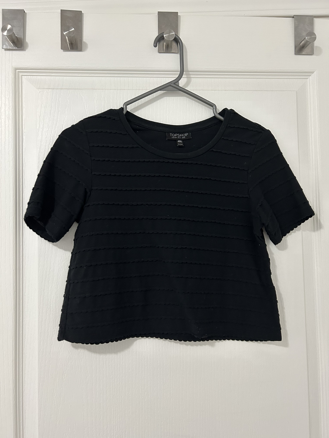 cropped black scallop edge tee - topshop size 2 thumbnail