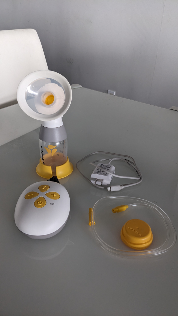 Medela Solo Single electric breast pump thumbnail