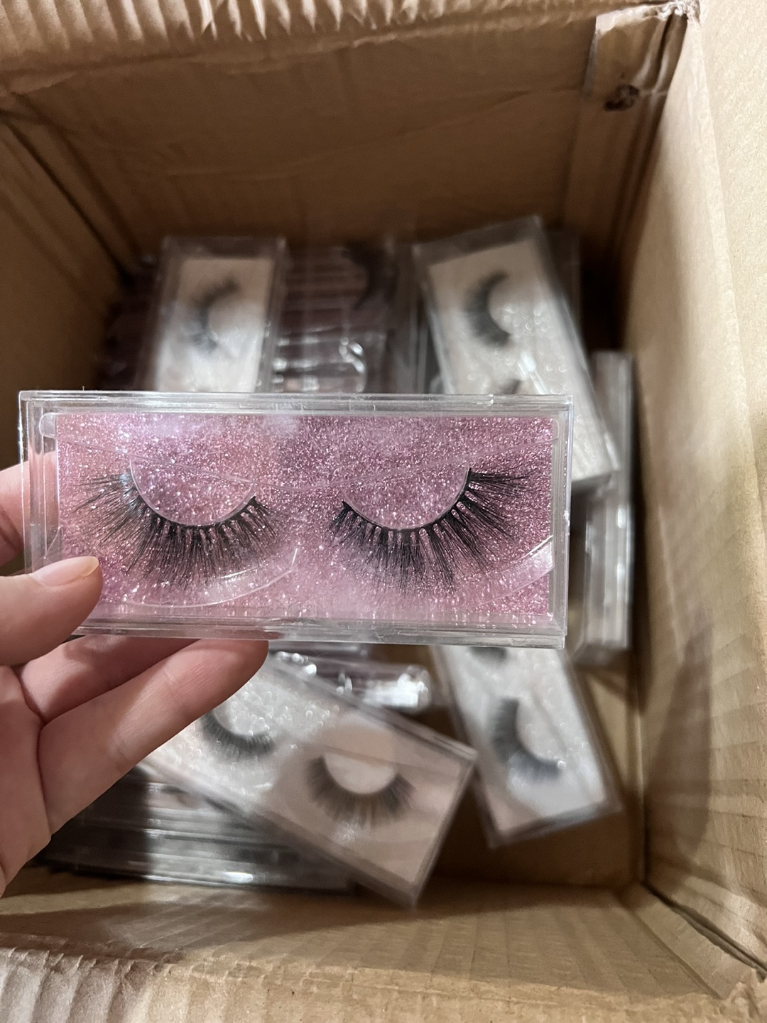 False lashes thumbnail