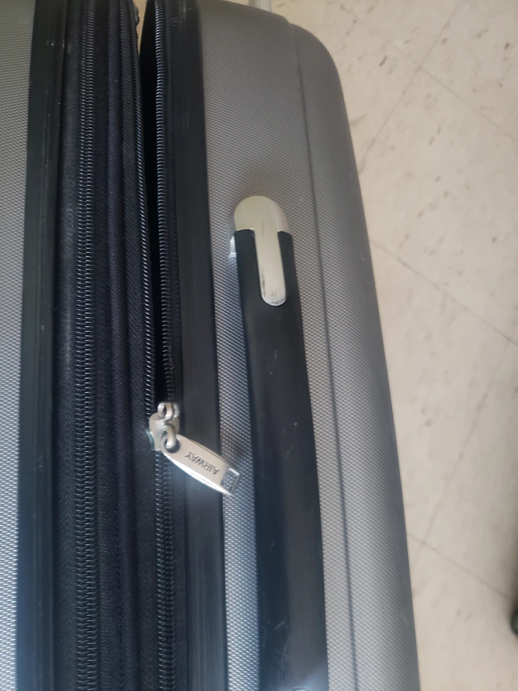 luggage /suitcase - photo 2