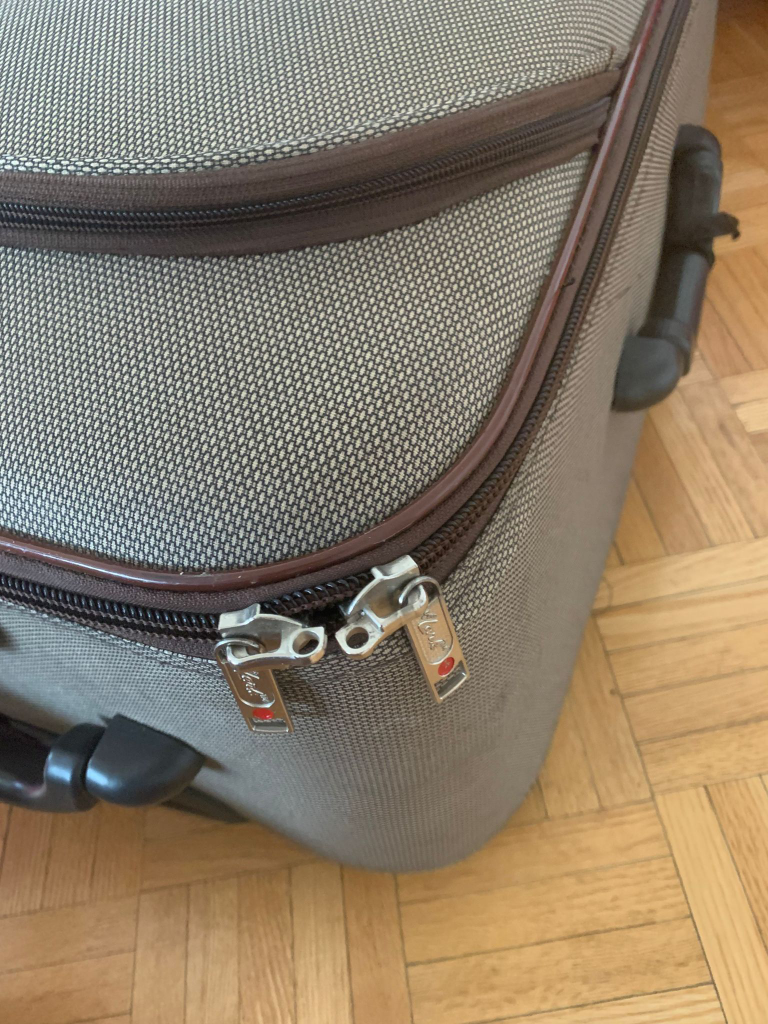 luggage or suitcase  image indicator(2)