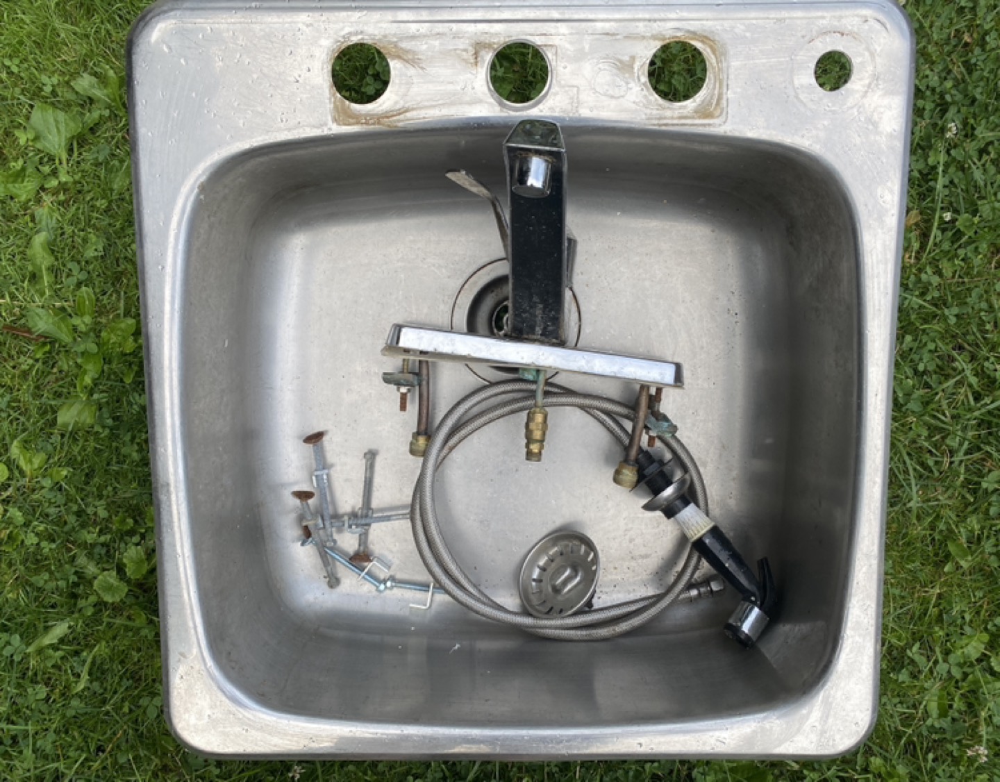 Kitchen Sink 20" X 2 3/4" (pick up Coxwell/Danforth) thumbnail