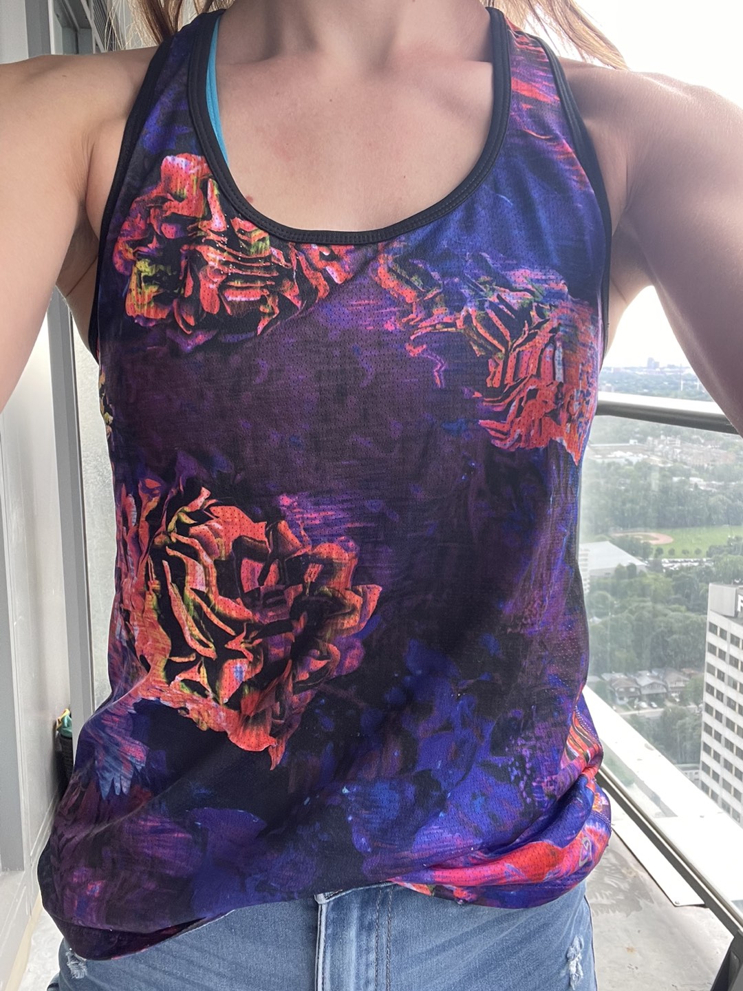 Cute colorful workout top size XS image indicator(3)