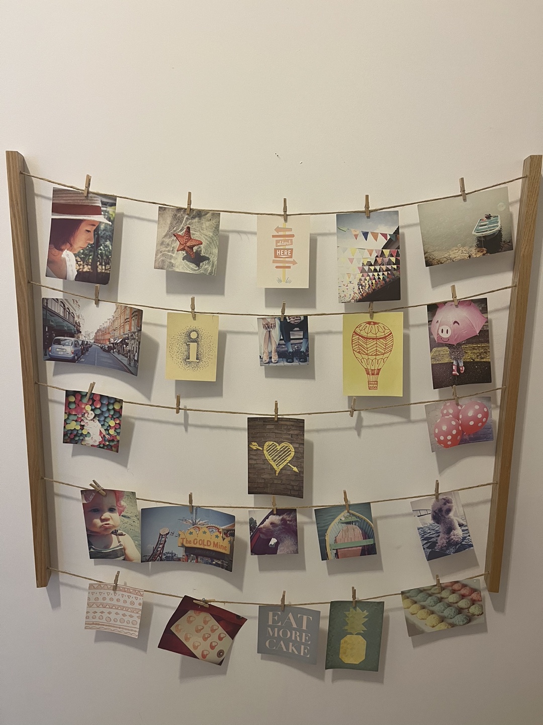 Umbra Hangit Photo Display