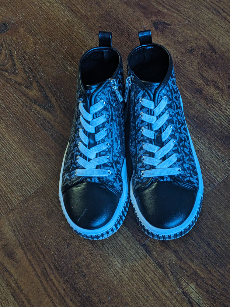 Big Kid high tops size 1 $25 OBO