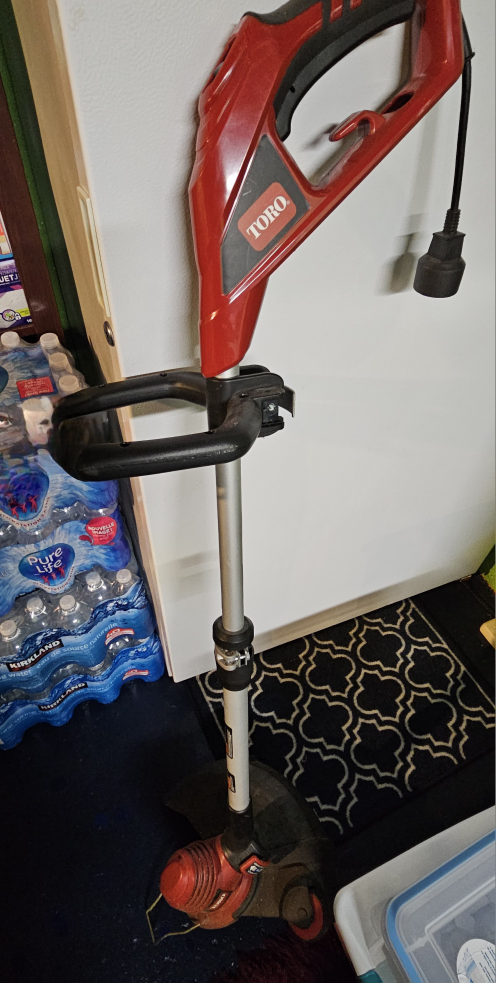 Toro Grass Trimmer 