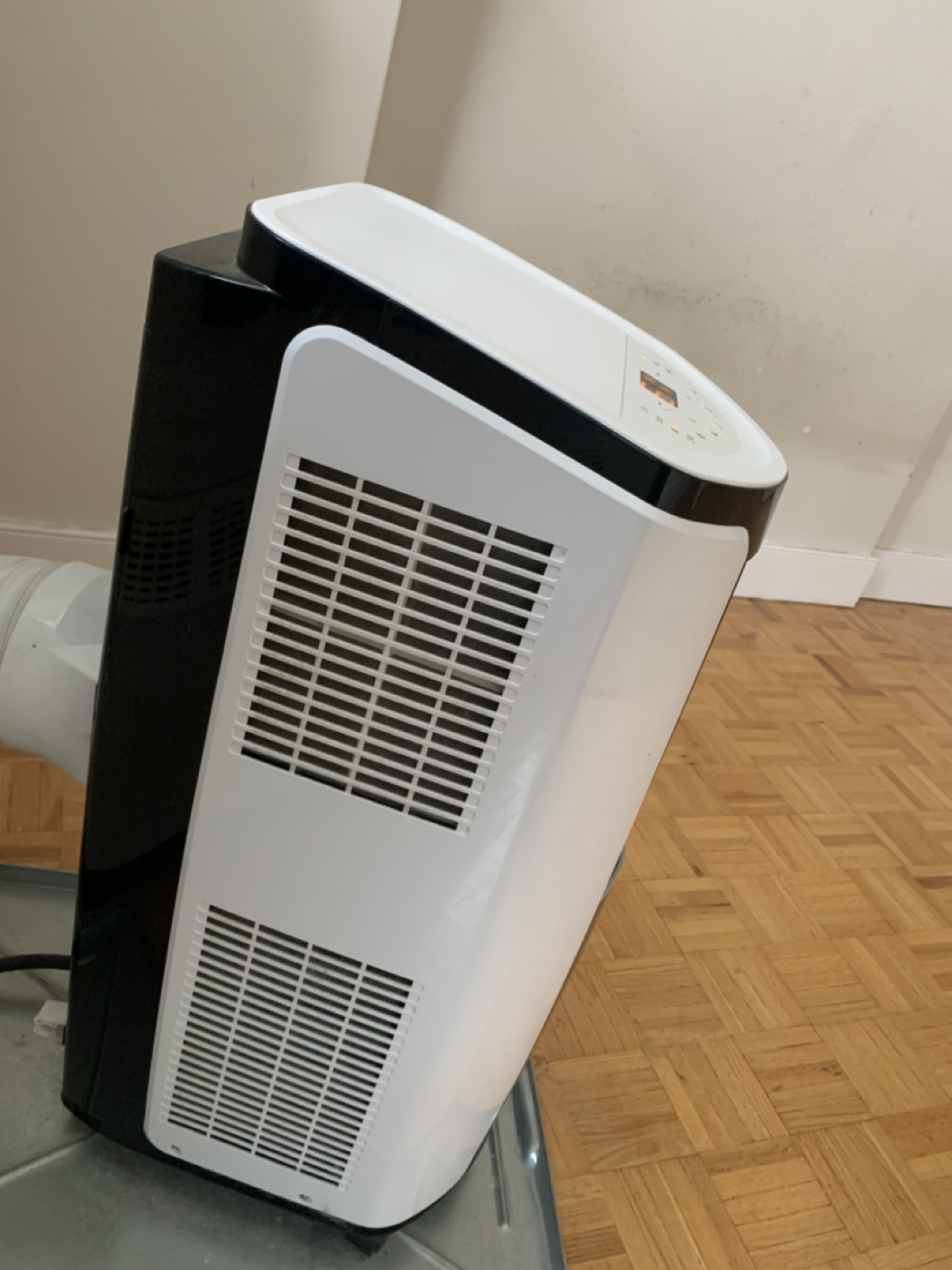 Tosot Portable Air Conditioner and Dehumidifier (10000 BTU) - photo 2