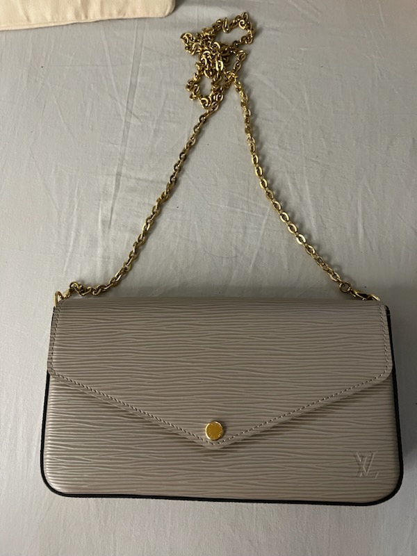 Louis Vuitton sling bag - photo 2