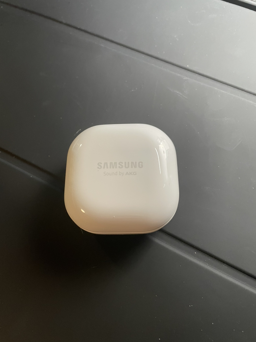 (Like New) Samsung Galaxy Buds Live