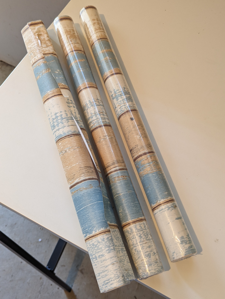 Wood pattern peel & stick wallpaper