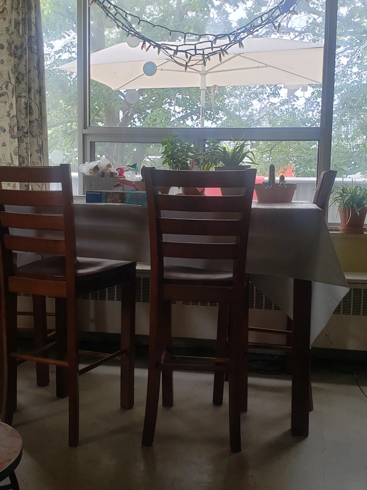 Solid wood dining table #freecycle