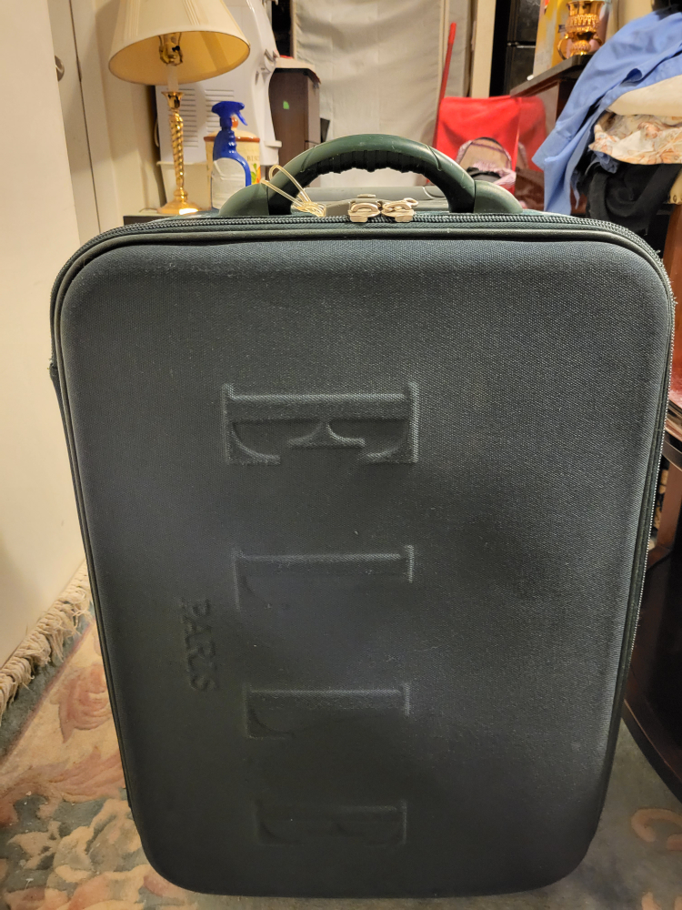 luggage 24 : thumbnail