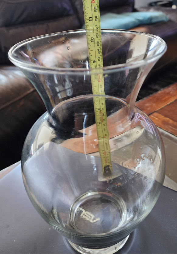 Vase, Clear Glass 10.5" Tall image indicator(3)