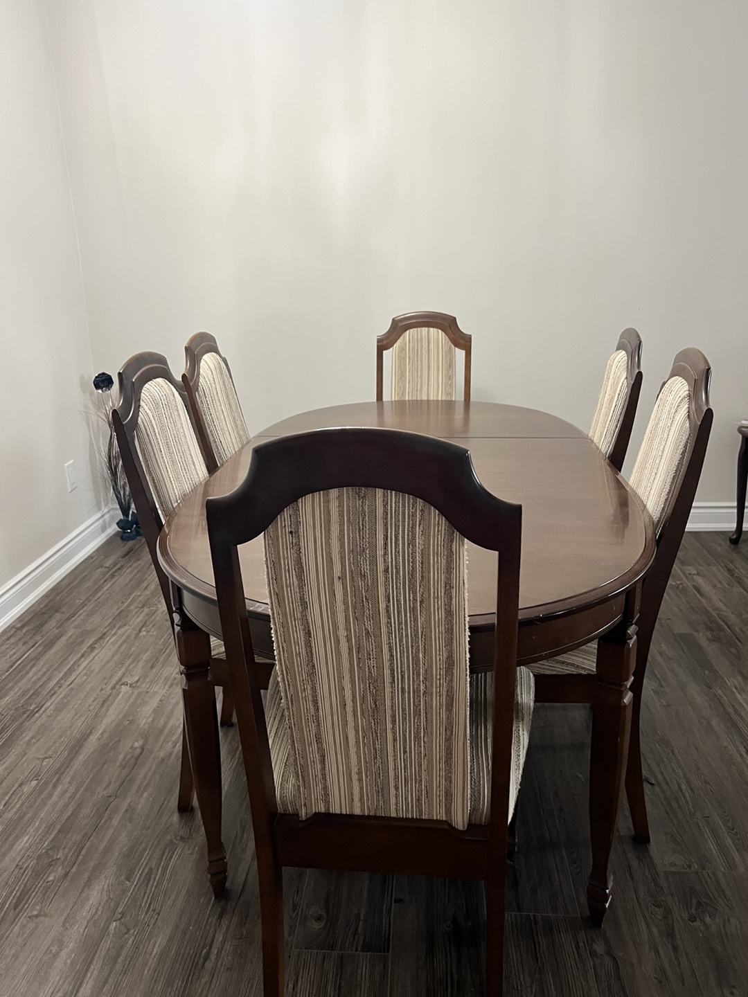Dining table set