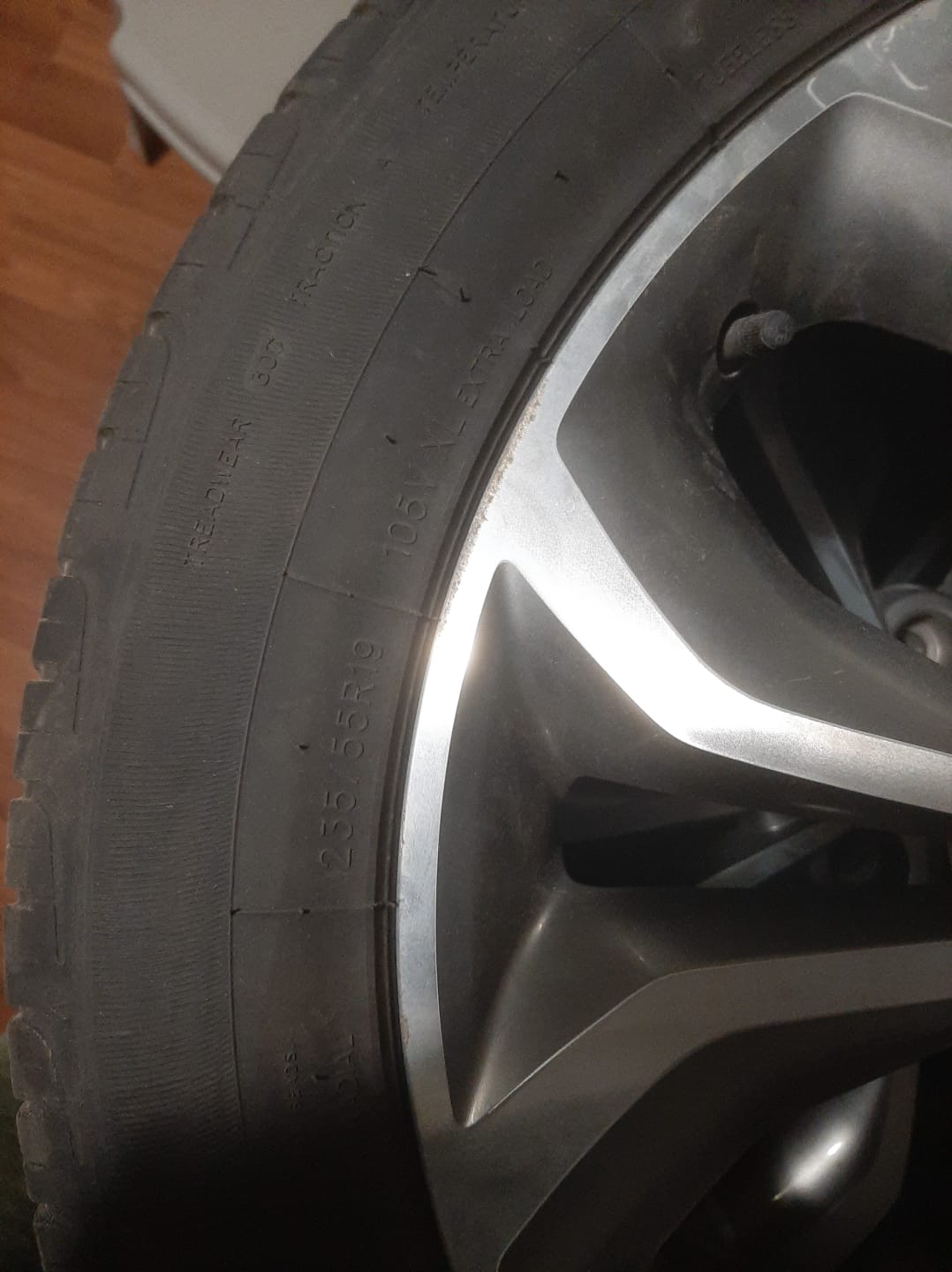 19 inch Hyundai Santafe rims+tires