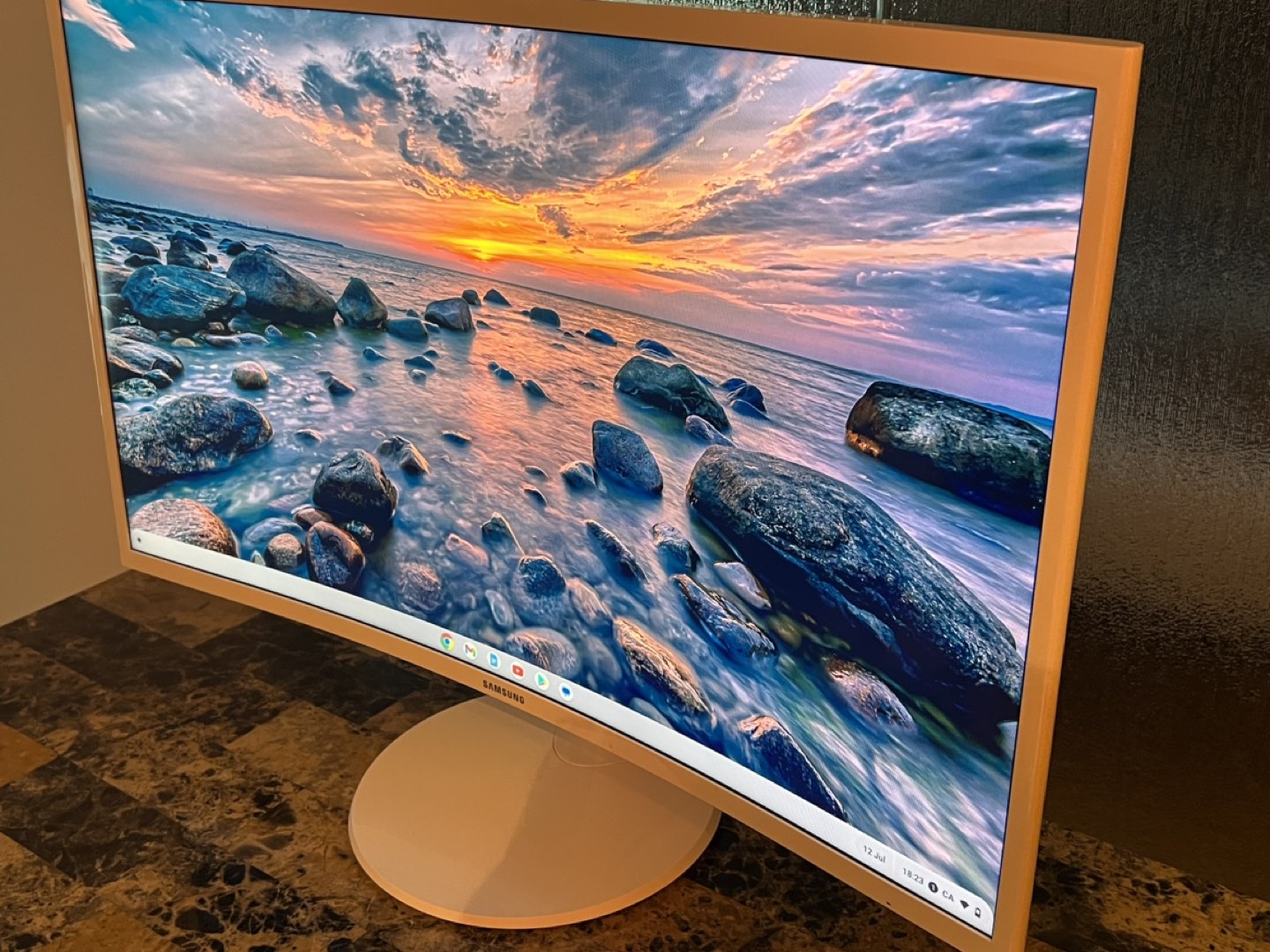 Samsung 32" CF391 Curved LED Monitor - photo 2