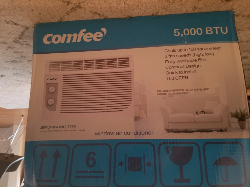Window A/C Unit Brand New Open box