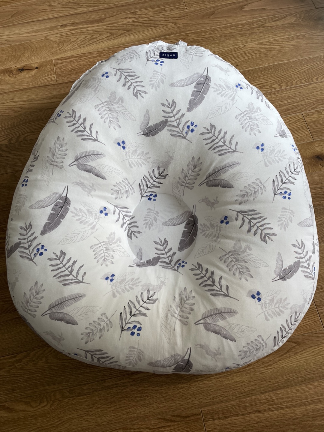 Elävä anti-spit cushion for baby