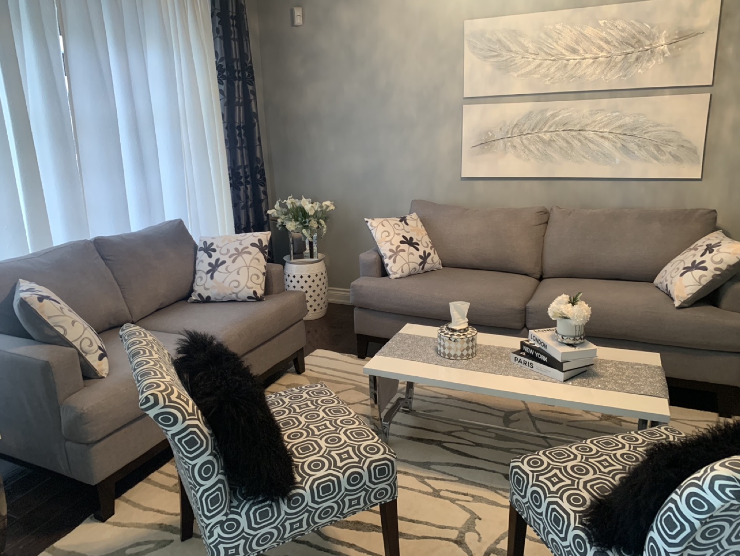 Sofa and matching love seat for sale. image indicator(3)