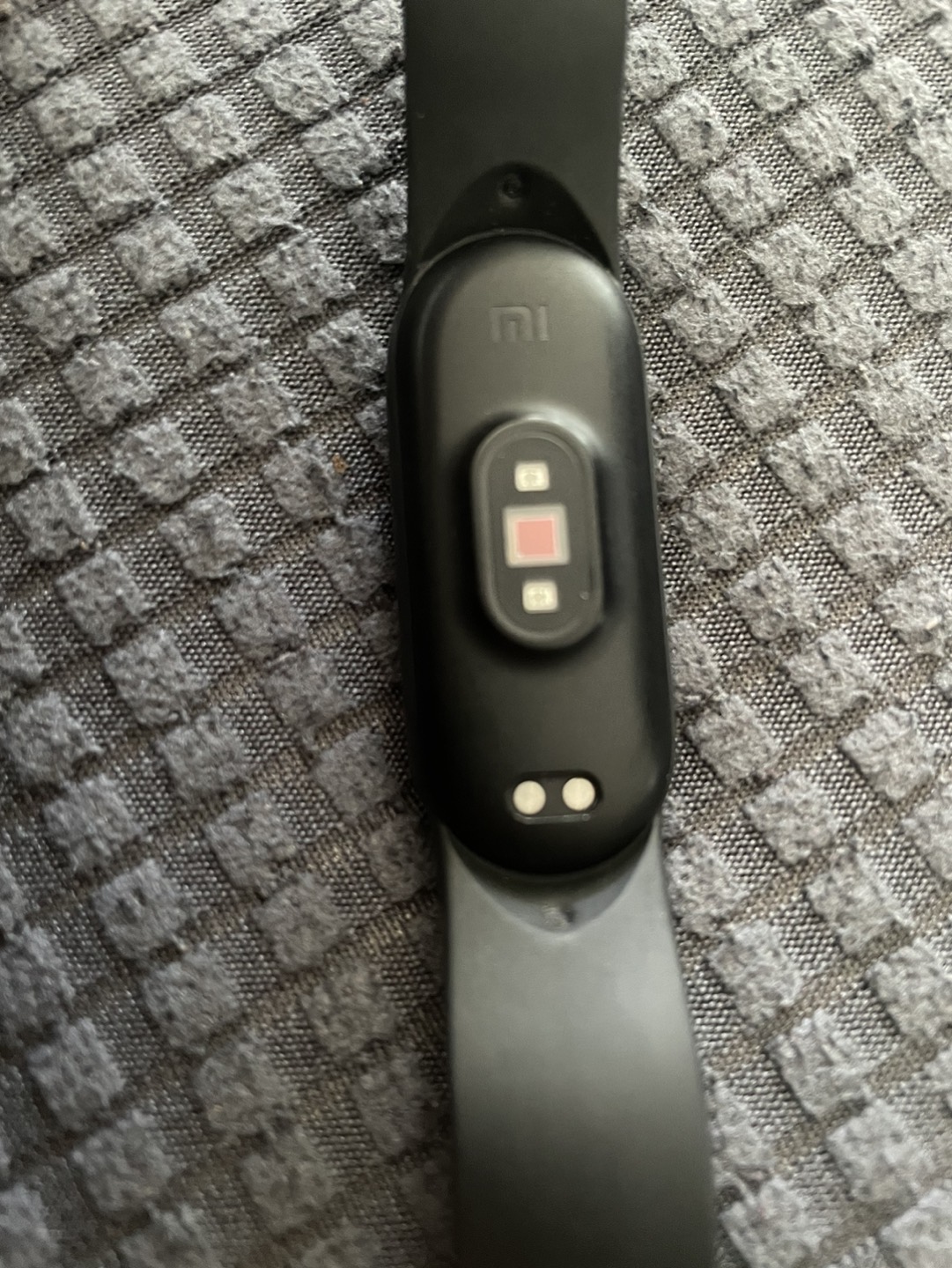 Mi Band 5 Smartwatch + 2 Replacement Bands - photo 2