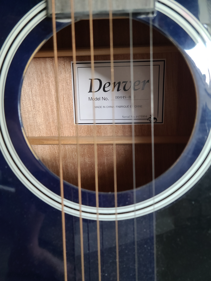 Midnight Blue Guitar from Denver, strap included image indicator(2)