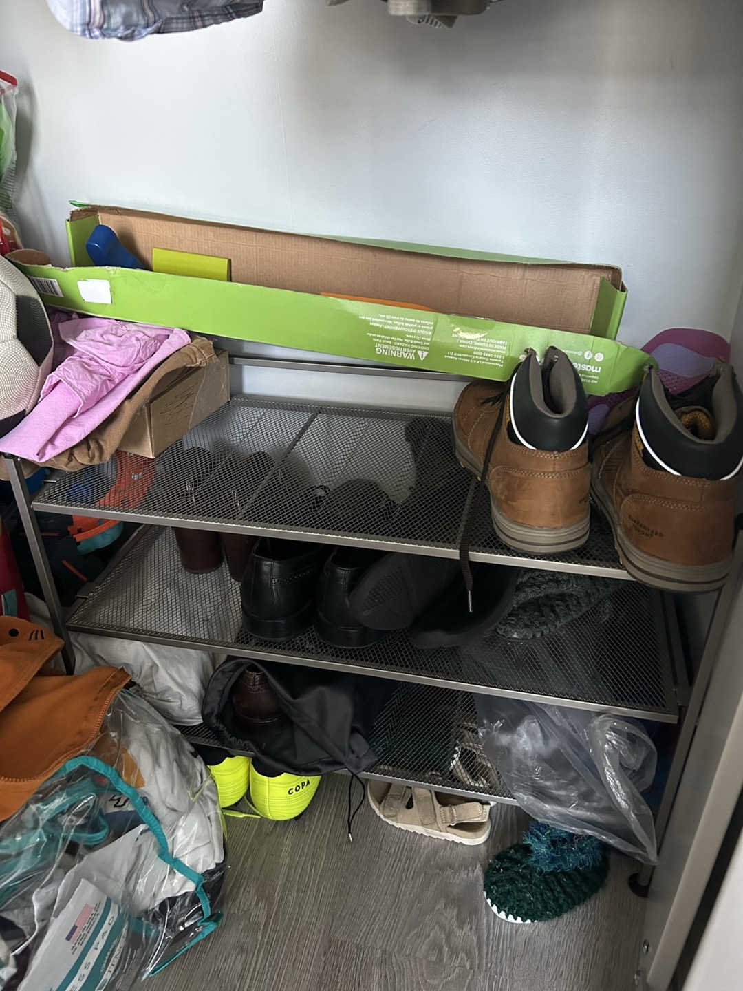 Shoe rack thumbnail