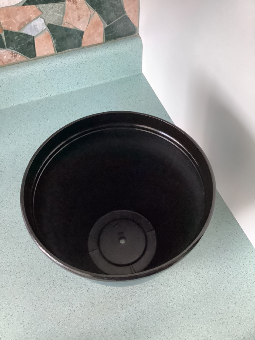 Plastic Plant Pot image indicator(2)