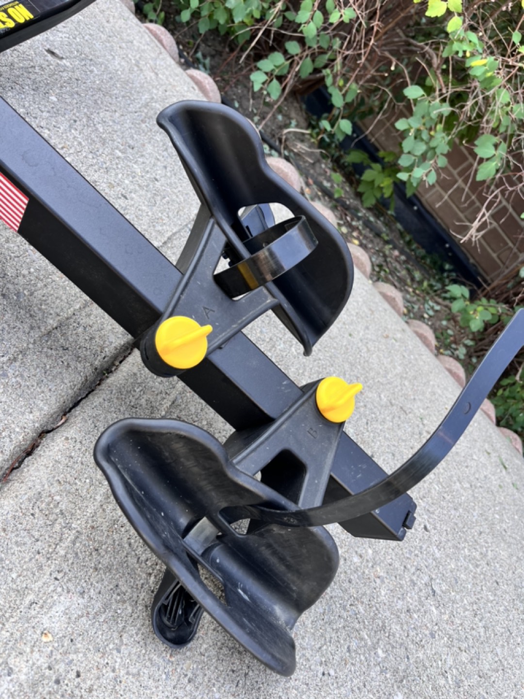 Saris Freedom 2 Bike Tray Hitch Rack!!! - photo 4