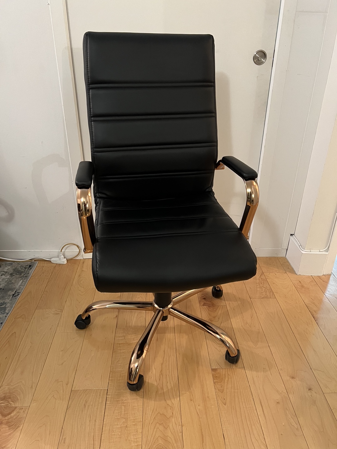 Chair - photo 2