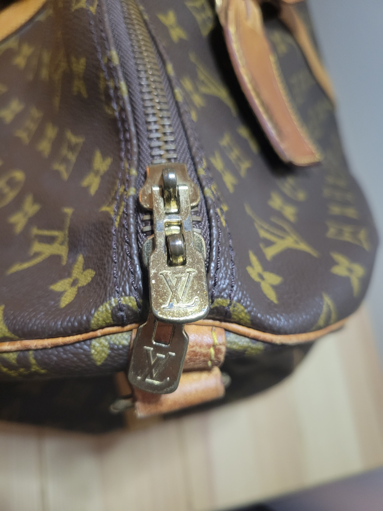 LV Authentic Keepall Size 55 - Preloved image indicator(7)