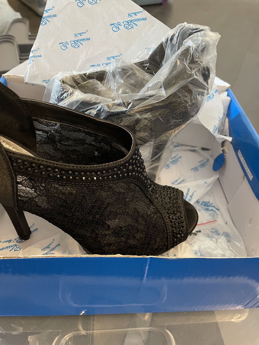 Women’s high heels (brand new) image indicator(2)