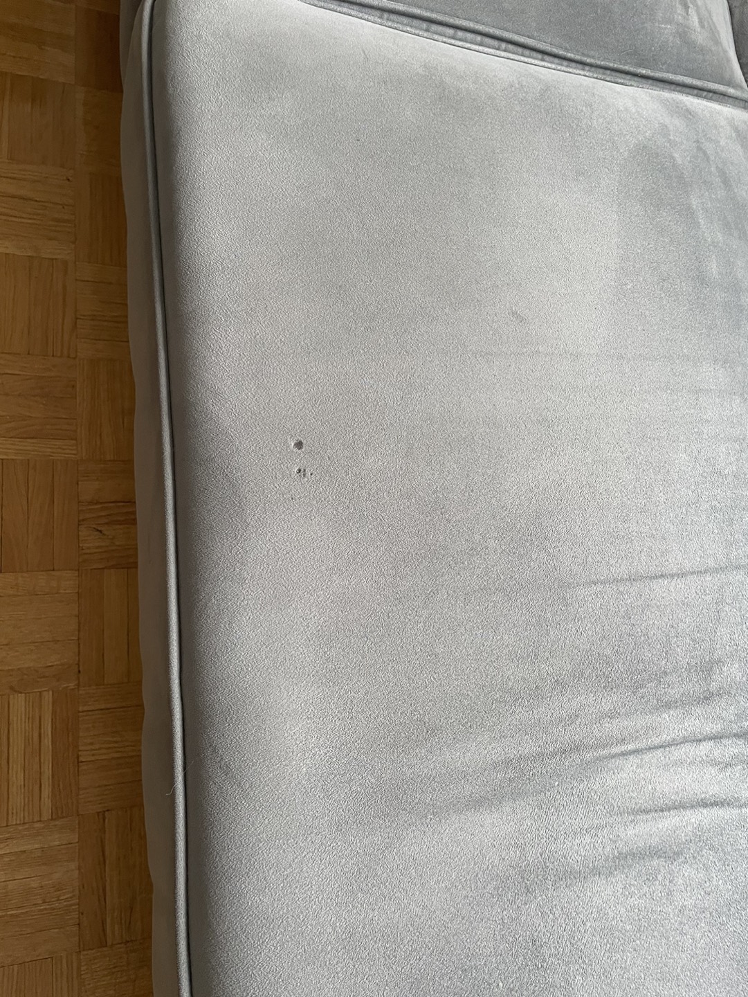 Couch on sale! - photo 2