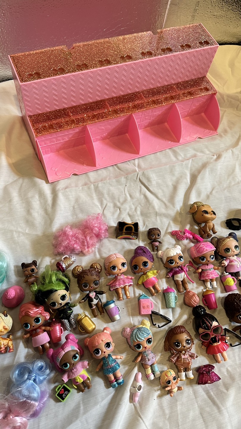 LOL dolls and accessories - photo 4