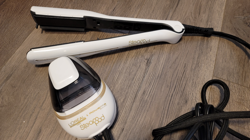 L'OREAL Rowenta Steam Pod thumbnail