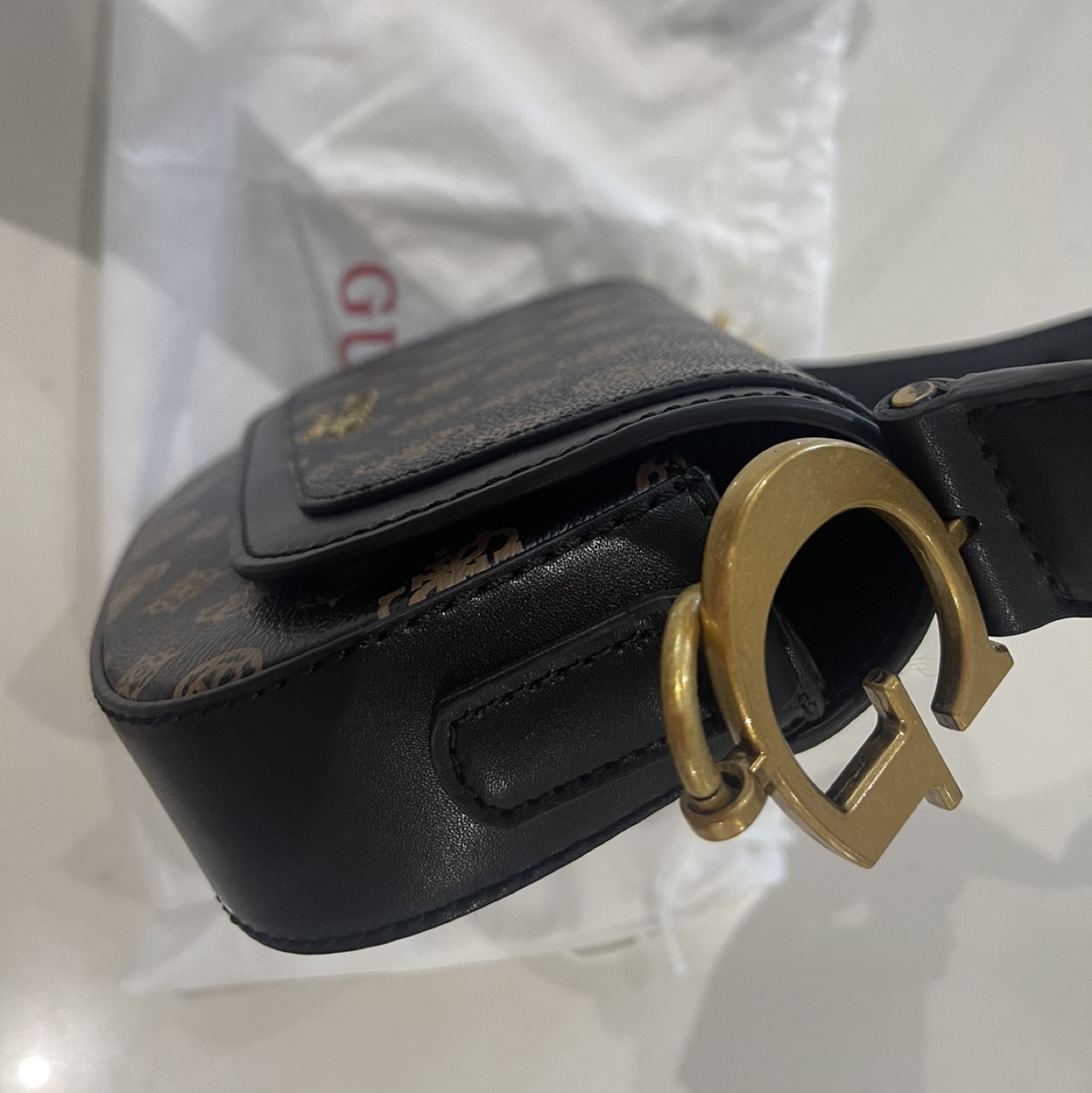 GUESS (brand new/never used ) - photo 2