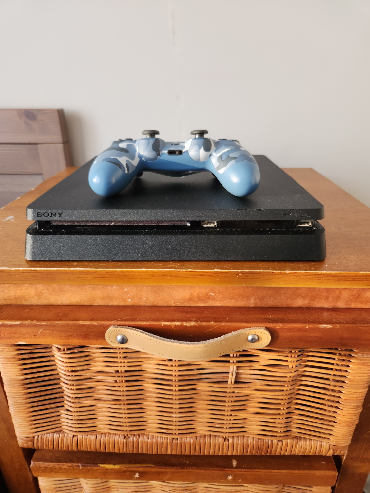 Playstation 4 with 1TB storage, good condition  thumbnail