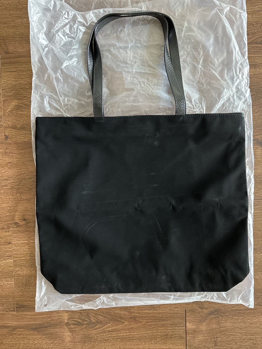 Large Jimmy ChooParfums tote bag image indicator(3)