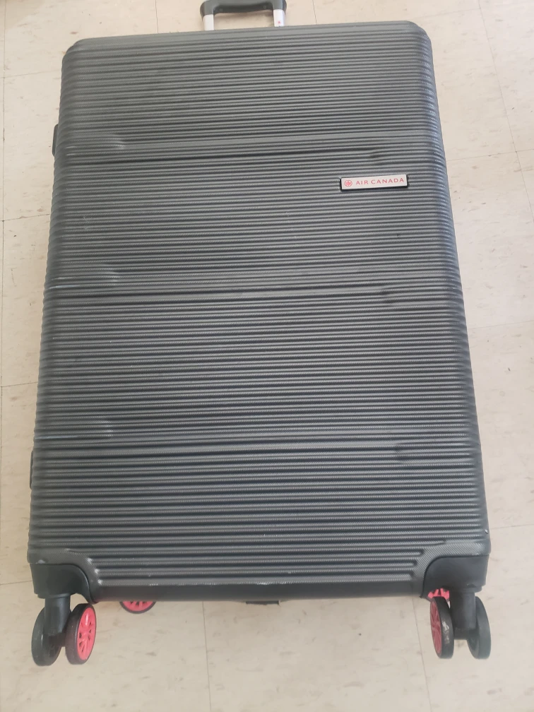 Air Canada luggage 29inches