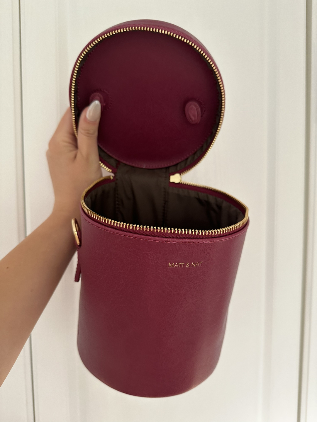 Matt and Nat bucket purse image indicator(3)