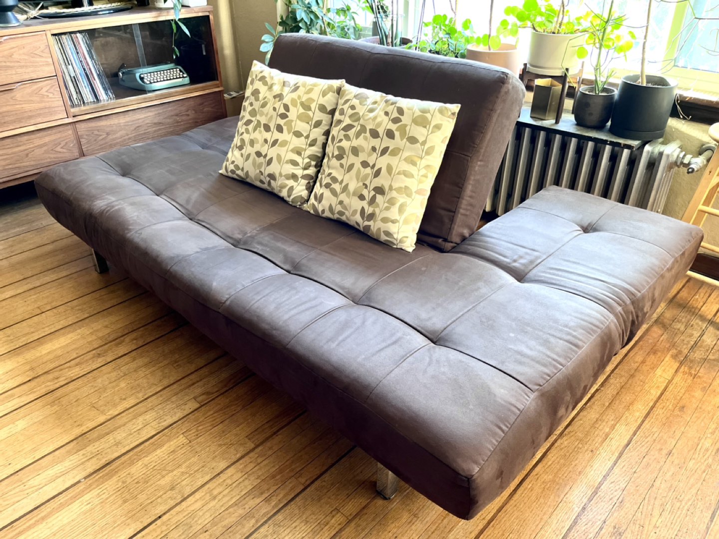 Convertible Futon Sofa Bed / Chaise Lounger image indicator(4)