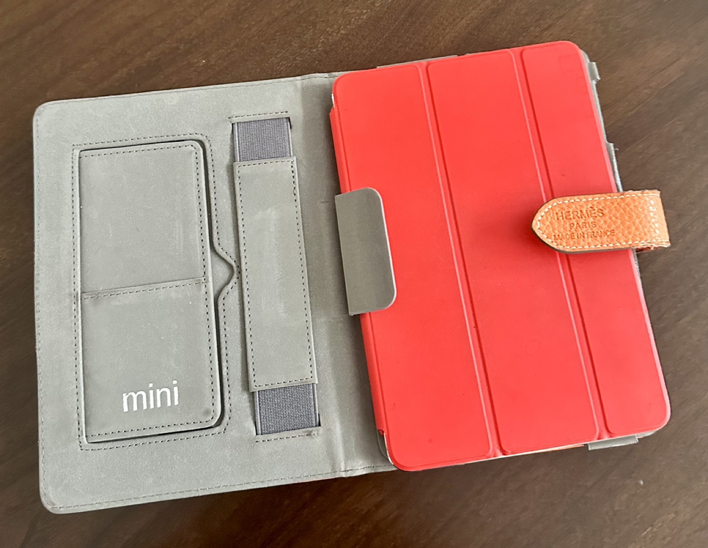 Older i Pad mini with cover and carry case - photo 4