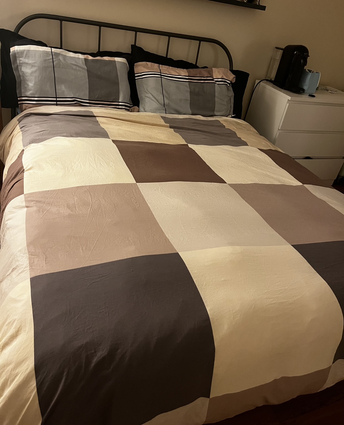 Queen Bed
