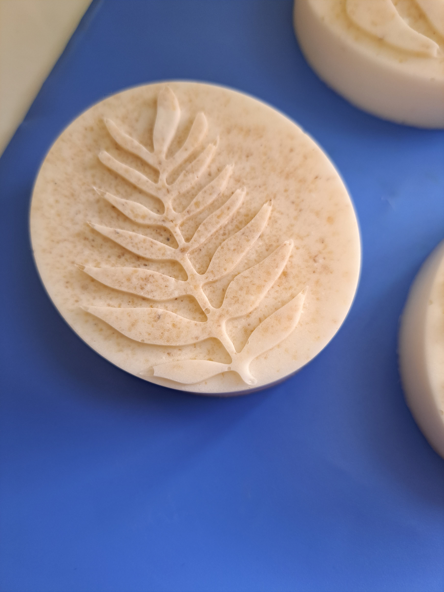 Set of 3 Oatmeal and Shea Butter Handmade Soaps - photo 3