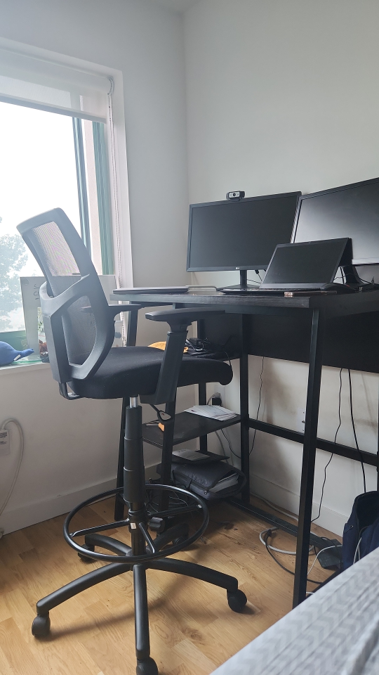 ☀️🌞Aesthetic standing desk with complimentary office chair - photo 2