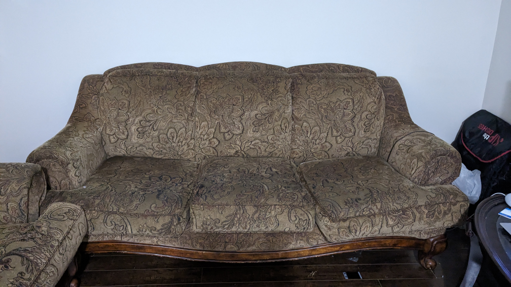 MATTRESS with BOX SPRING. 2 couches + Coffee table  - photo 3