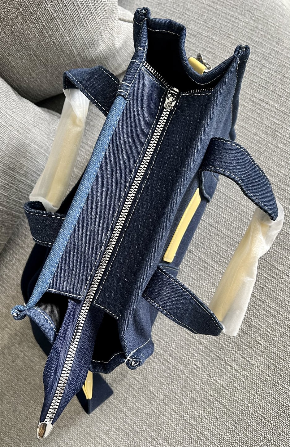 Crossbody Bag image indicator(4)