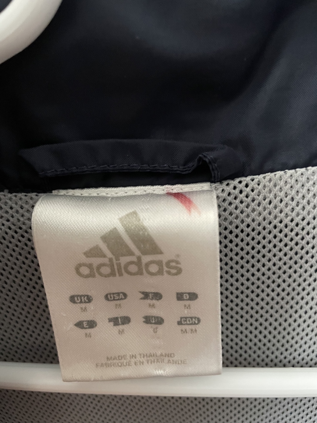 Adidas windbreaker jacket image indicator(5)